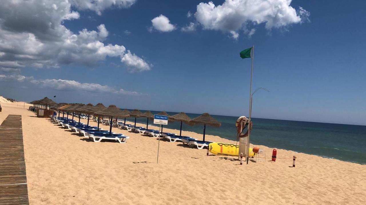 By The Beach Almancil Bagian luar foto